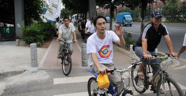 骑单车 行绿道 看变迁 ——党支部以特别的方式过组织生活